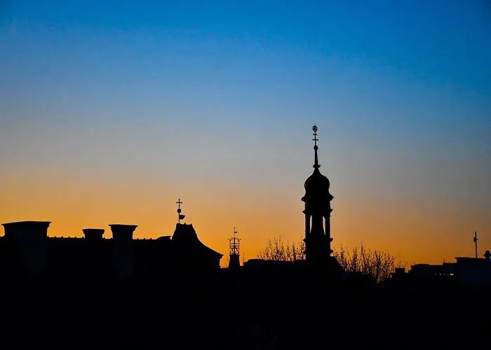 Daire Old Town Mystery-