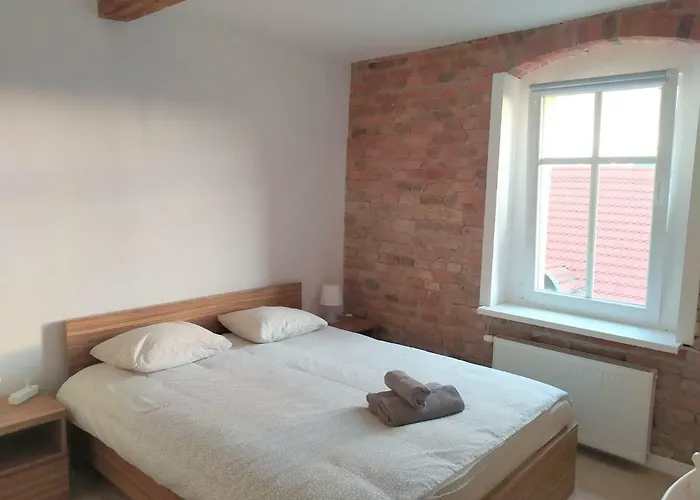 Daire Old Town Mystery- *